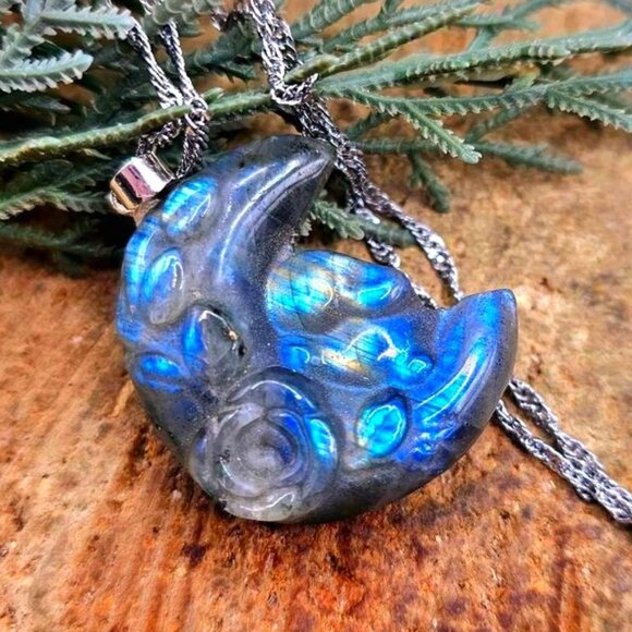 Nature Labradorite Carved Flashy Sleeping Rabbit On  Moon Pendant Necklace - Picture 1 of 10